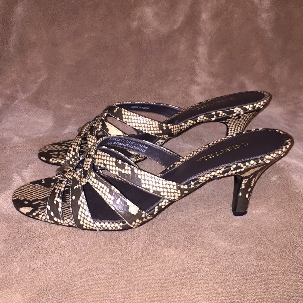 NWOT Cabrizi Sz 7.5 faux snakeskin 3” heels
